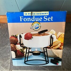 Wilton Dessert Fondue Set - Blue Box with White Graphics